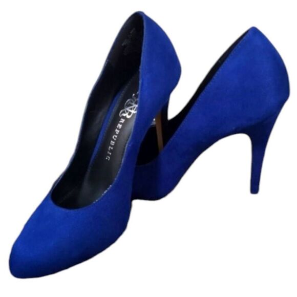 ROCK & REPUBLIC COBALT BLUE FAUX SUADE HEELS SZ.8 EUC. - Picture 1 of 10